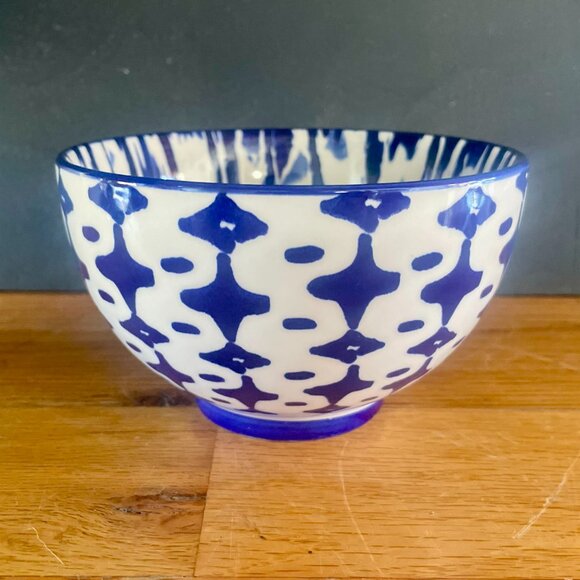 West Elm Indigo Blue and White Ceramic Bowls – Set of 3 - Picture 3 of 7